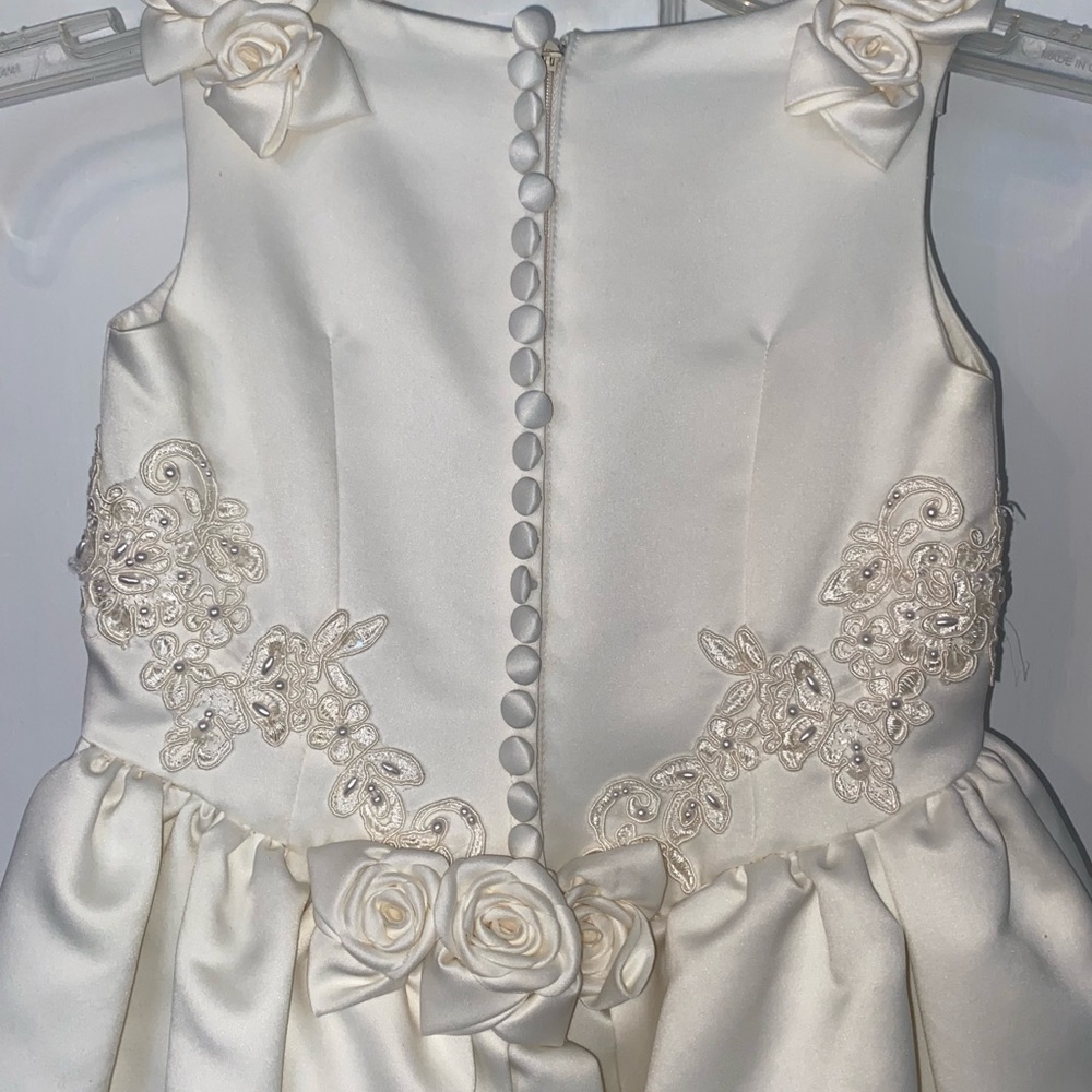 Beautiful flower girl/Communion dress! Worn once!